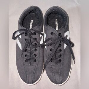 Tretorn Black Nylite Plus Canvas Sneakers - Women’s Size 8